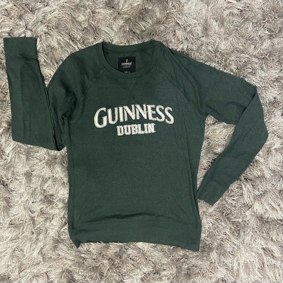 Guinness Dublin unisex green and white long sleeve pullover shirt. Size S. Used. - Picture 1 of 4